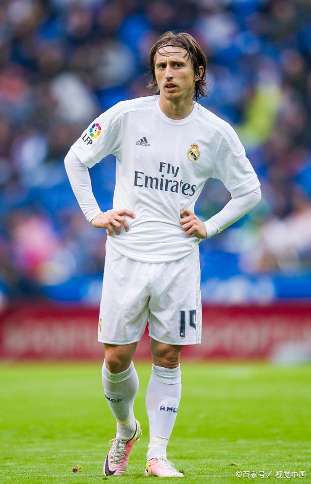 1.5亿买两个同水平的边角料中锋，曼联真是神人